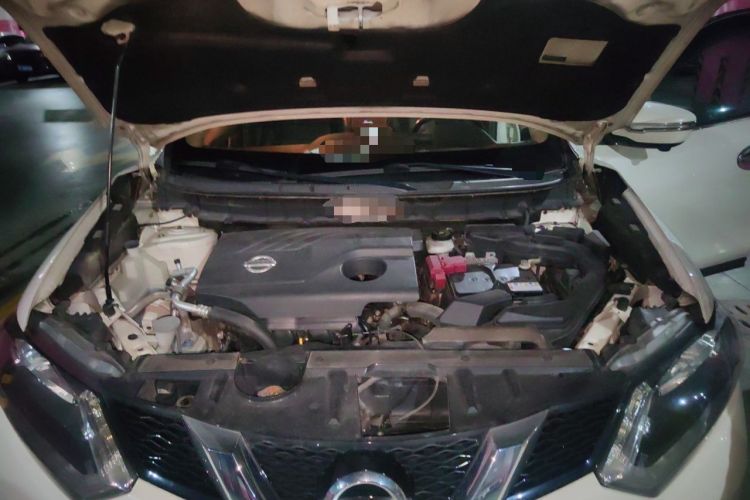 Used Nissan X-Trail 2015 2.0L CVT Comfort MAX Edition 2WD Engine Bay