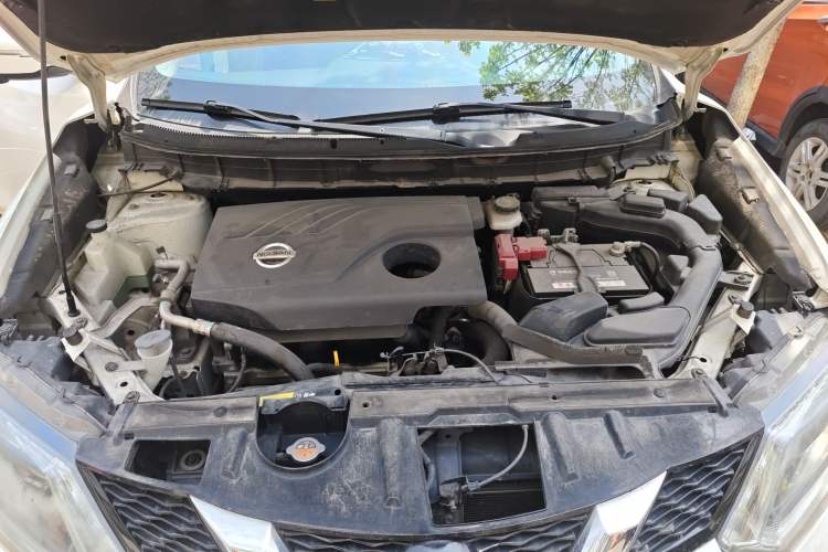 Used Nissan X-Trail 2015 2.0L CVT Comfort MAX Edition 2WD Engine Bay