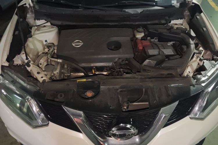 Used Nissan X-Trail 2015 2.0L CVT Comfort MAX Edition 2WD Engine Bay