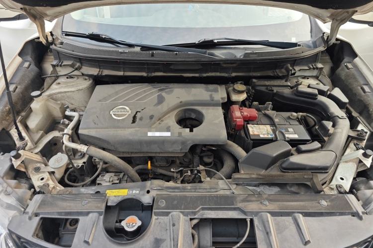 Used Nissan X-Trail 2015 2.0L CVT Comfort MAX Edition 2WD Engine Bay