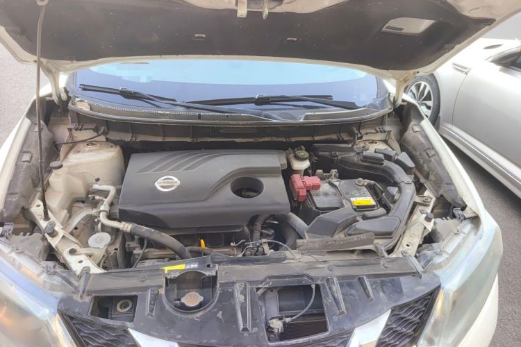 Used Nissan X-Trail 2015 2.0L CVT Comfort MAX Edition 2WD Engine Bay