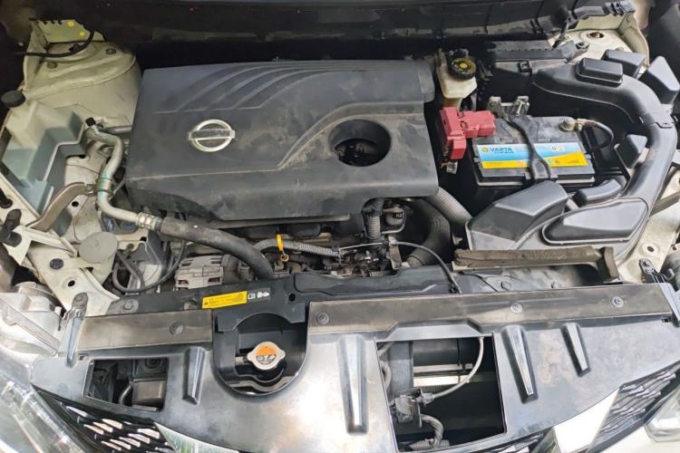 Used Nissan X-Trail 2015 2.0L CVT Comfort MAX Edition 2WD Engine Bay
