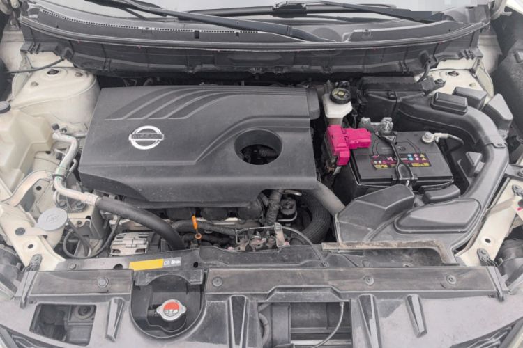 Used Nissan X-Trail 2015 2.0L CVT Comfort MAX Edition 2WD Engine Bay