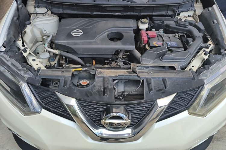 Used Nissan X-Trail 2015 2.0L CVT Comfort MAX Edition 2WD Engine Bay
