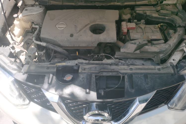 Used Nissan X-Trail 2015 2.0L CVT Comfort MAX Edition 2WD Engine Bay