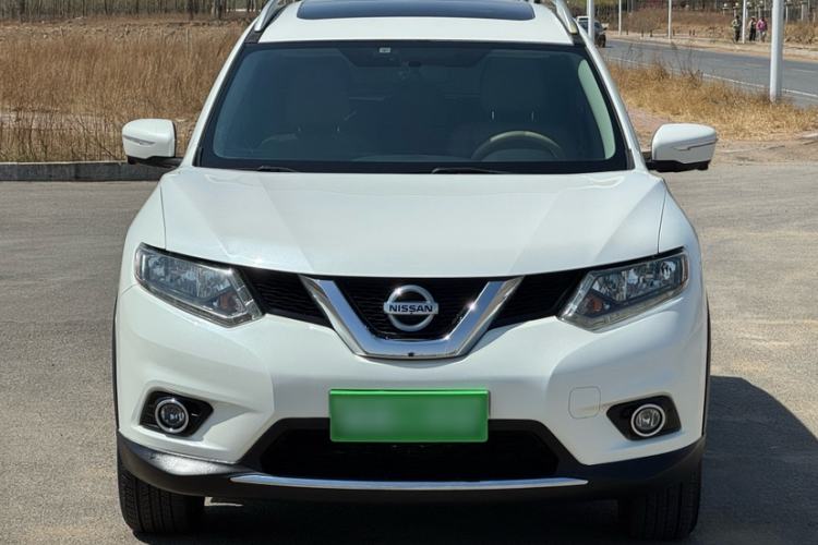 Used Nissan X-Trail 2015 2.0L CVT Comfort MAX Edition 2WD Exterior 1