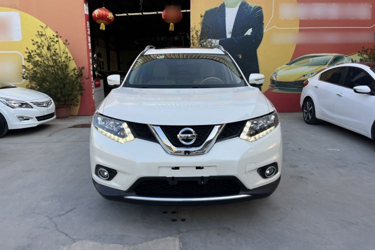 Used Nissan X-Trail 2015 2.0L CVT Comfort MAX Edition 2WD Exterior 1