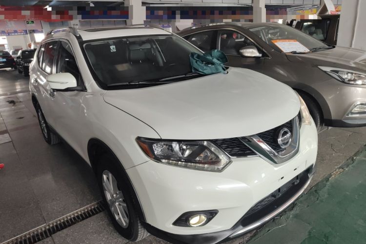 Used Nissan X-Trail 2015 2.0L CVT Comfort MAX Edition 2WD Exterior 1