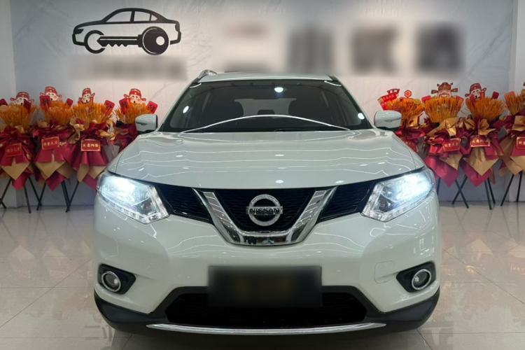 Used Nissan X-Trail 2015 2.5L CVT Leading MAX Edition 4WD Exterior 1