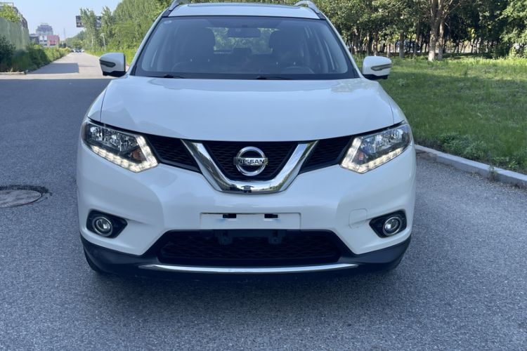 Used Nissan X-Trail 2015 2.0L CVT Comfort MAX Edition 2WD Exterior 1