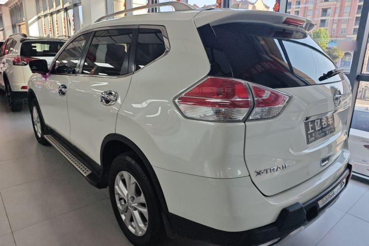 Used Nissan X-Trail 2015 2.0L CVT Comfort MAX Edition 2WD Exterior 2