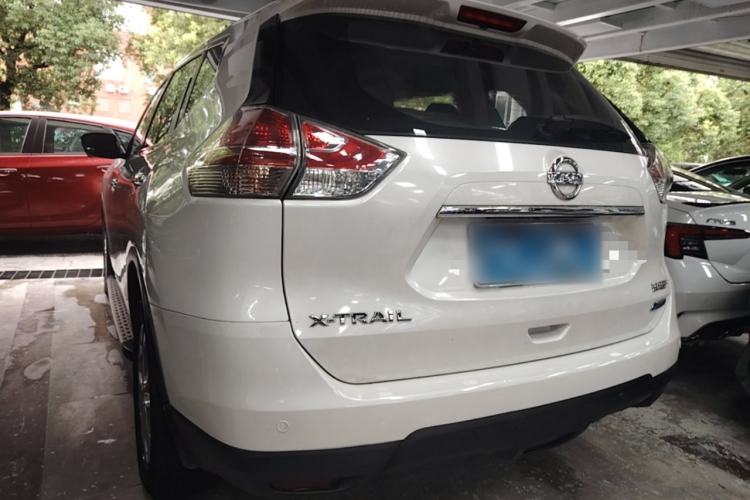 Used Nissan X-Trail 2015 2.0L CVT Comfort MAX Edition 2WD Exterior 2