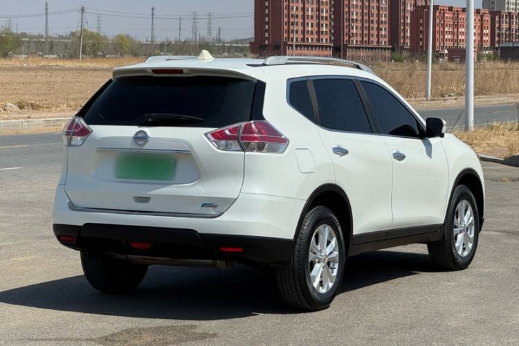 Used Nissan X-Trail 2015 2.0L CVT Comfort MAX Edition 2WD Exterior 3