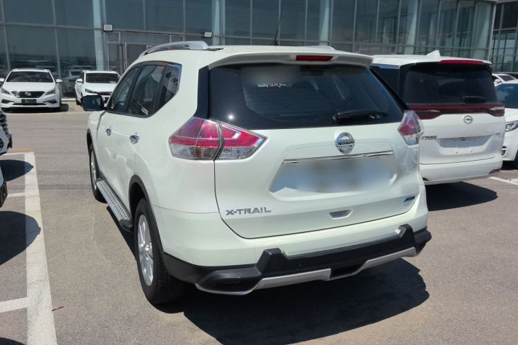 Used Nissan X-Trail 2015 2.0L CVT Comfort MAX Edition 2WD Exterior 3