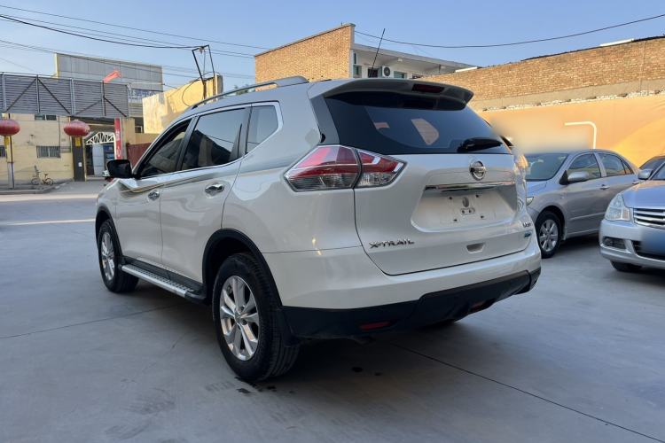 Used Nissan X-Trail 2015 2.0L CVT Comfort MAX Edition 2WD Exterior 3