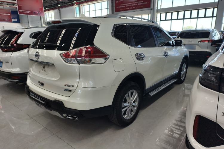 Used Nissan X-Trail 2015 2.0L CVT Comfort MAX Edition 2WD Exterior 3