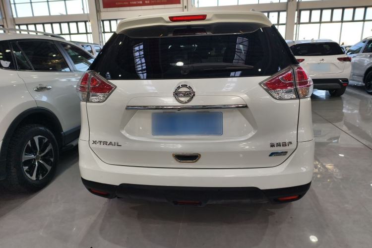 Used Nissan X-Trail 2015 2.0L CVT Comfort MAX Edition 2WD Exterior 4