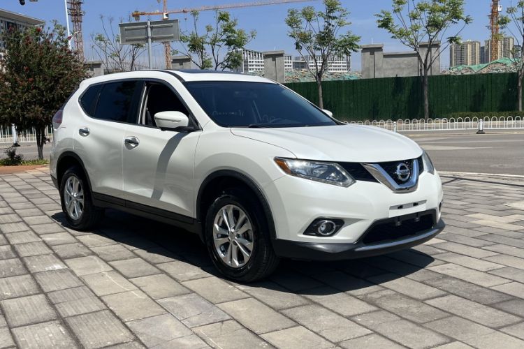 Used Nissan X-Trail 2015 2.0L CVT Comfort MAX Edition 2WD Exterior 4