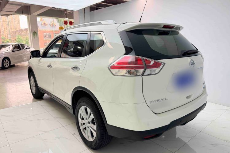 Used Nissan X-Trail 2015 2.5L CVT Leading MAX Edition 4WD Exterior 4