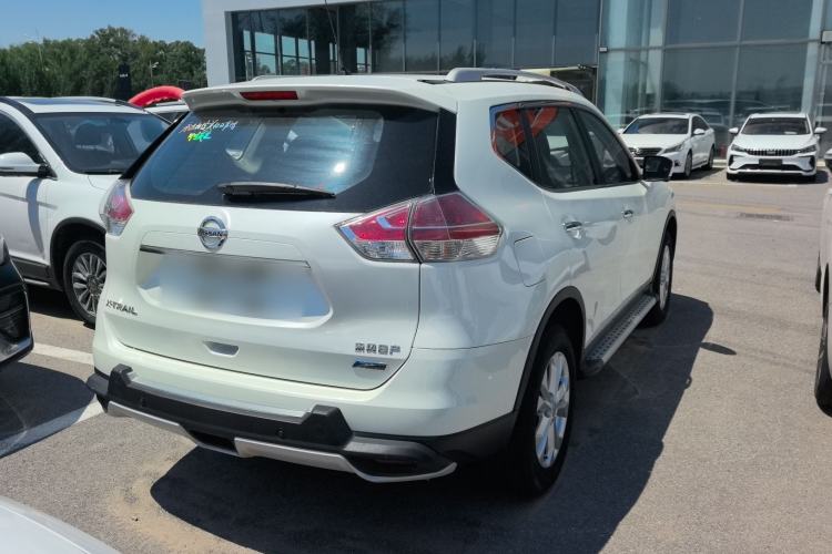 Used Nissan X-Trail 2015 2.0L CVT Comfort MAX Edition 2WD Exterior 4