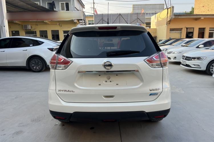 Used Nissan X-Trail 2015 2.0L CVT Comfort MAX Edition 2WD Exterior 4