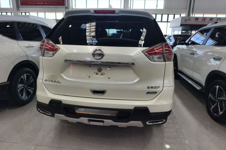 Used Nissan X-Trail 2015 2.0L CVT Comfort MAX Edition 2WD Exterior 4