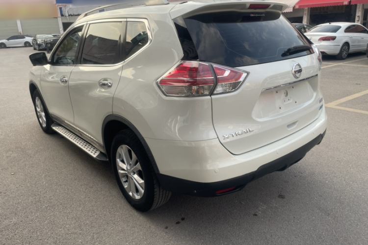 Used Nissan X-Trail 2015 2.0L CVT Comfort MAX Edition 2WD Exterior 4