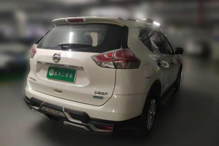 Used Nissan X-Trail 2015 2.0L CVT Comfort MAX Edition 2WD Exterior 5