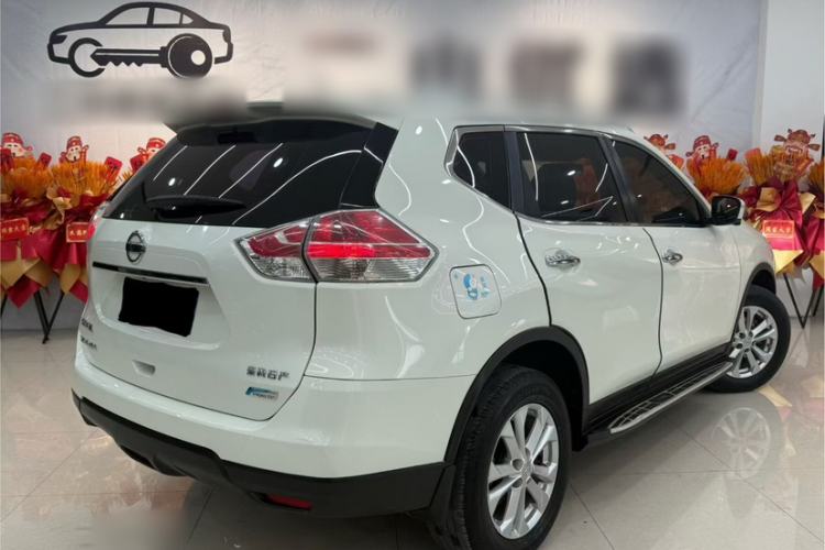 Used Nissan X-Trail 2015 2.5L CVT Leading MAX Edition 4WD Exterior 5