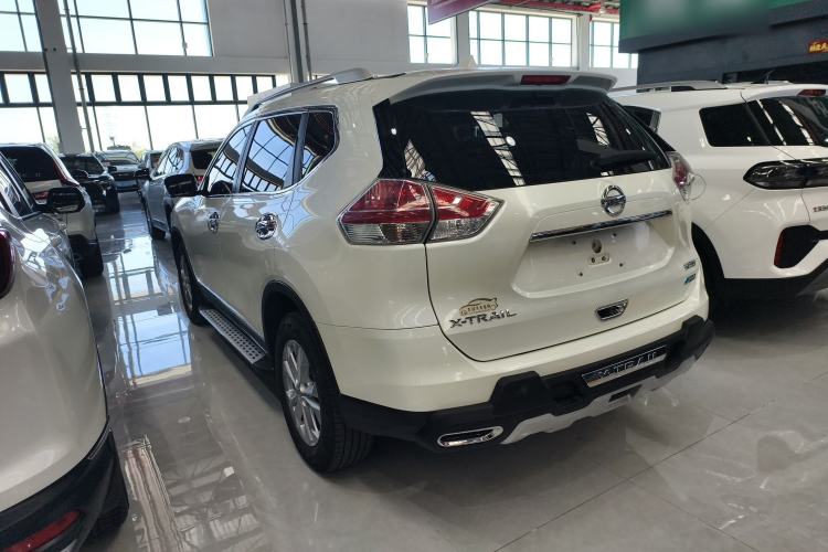Used Nissan X-Trail 2015 2.0L CVT Comfort MAX Edition 2WD Exterior 5