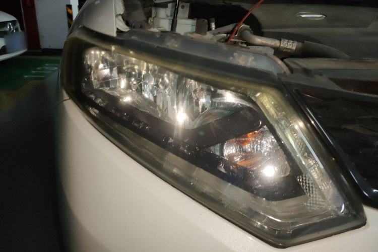 Used Nissan X-Trail 2015 2.0L CVT Comfort MAX Edition 2WD Exterior 6