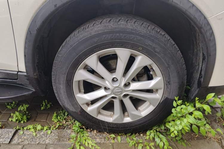 Used Nissan X-Trail 2015 2.0L CVT Comfort MAX Edition 2WD Exterior 7