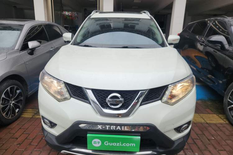 Used Nissan X-Trail 2015 2.5L CVT Leading MAX Edition 4WD Front