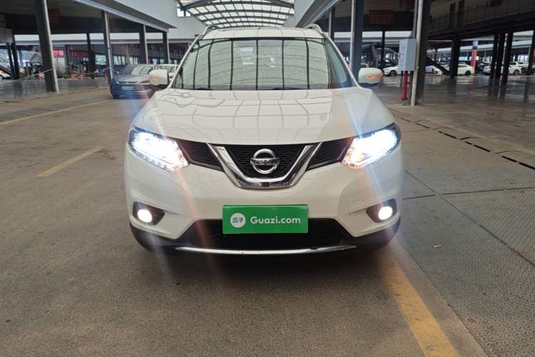 Used Nissan X-Trail 2015 2.5L CVT Leading MAX Edition 4WD Front