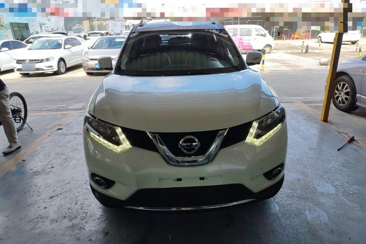 Used Nissan X-Trail 2015 2.0L CVT Comfort MAX Edition 2WD Front
