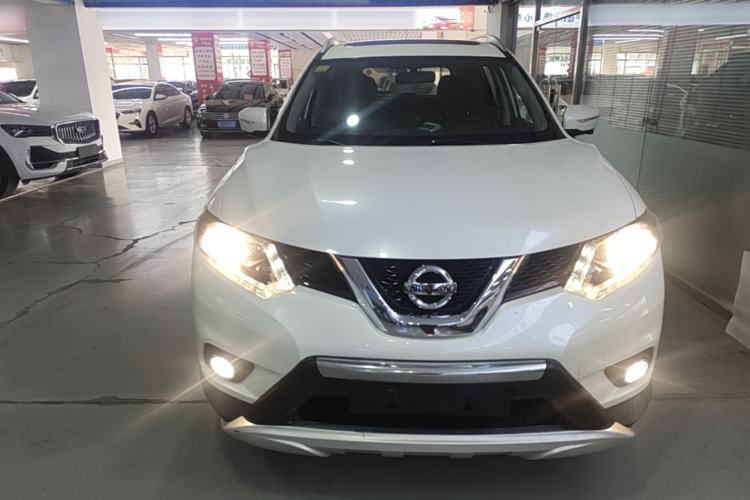 Used Nissan X-Trail 2015 2.0L CVT Comfort MAX Edition 2WD Front
