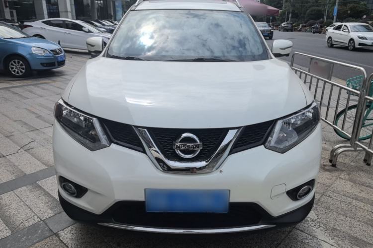 Used Nissan X-Trail 2015 2.5L CVT Leading MAX Edition 4WD Front