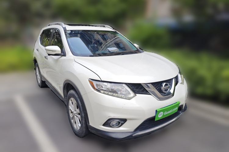Used Nissan X-Trail 2015 2.0L CVT Comfort MAX Edition 2WD Front Right 45 Deg