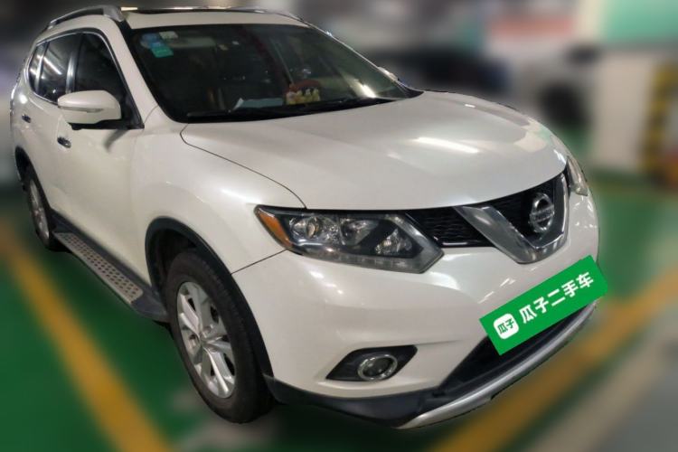 Used Nissan X-Trail 2015 2.0L CVT Comfort MAX Edition 2WD Front Right 45 Deg