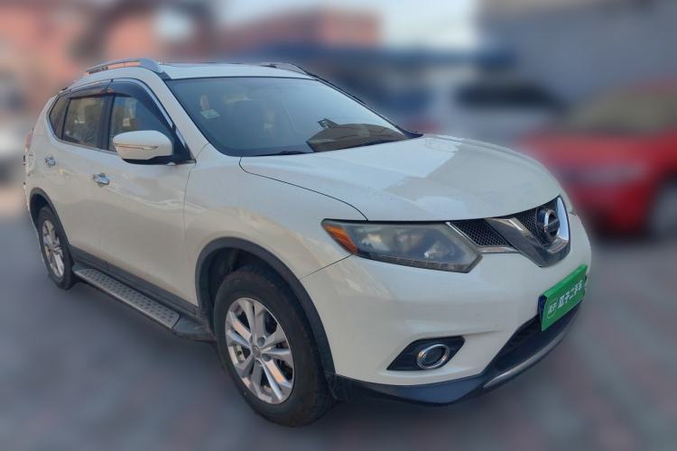 Used Nissan X-Trail 2015 2.5L CVT Leading MAX Edition 4WD Front Right 45 Deg