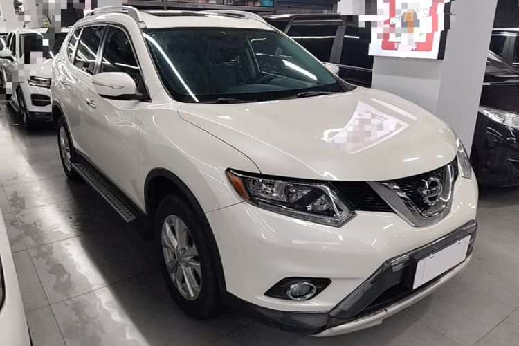 Used Nissan X-Trail 2015 2.5L CVT Leading MAX Edition 4WD Front Right 45 Deg