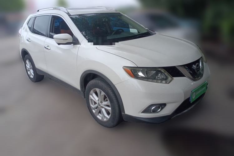 Used Nissan X-Trail 2015 2.5L CVT Leading MAX Edition 4WD Front Right 45 Deg