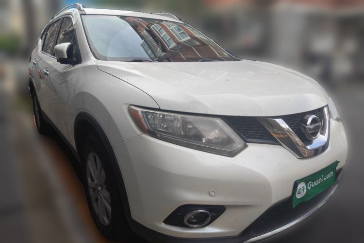 Used Nissan X-Trail 2015 2.5L CVT Leading MAX Edition 4WD Front Right 45 Deg