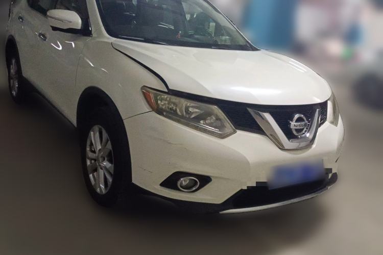 Used Nissan X-Trail 2015 2.5L CVT Leading MAX Edition 4WD Front Right 45 Deg