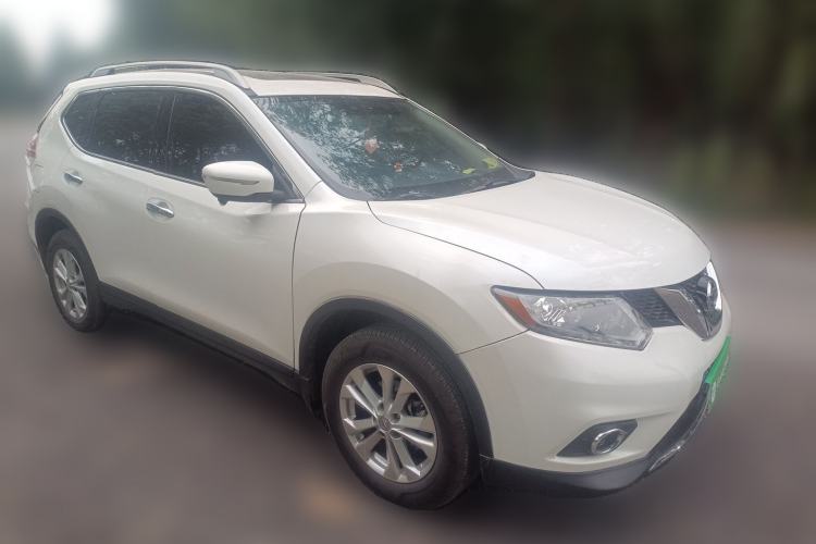 Used Nissan X-Trail 2015 2.0L CVT Comfort MAX Edition 2WD Front Right 45 Deg