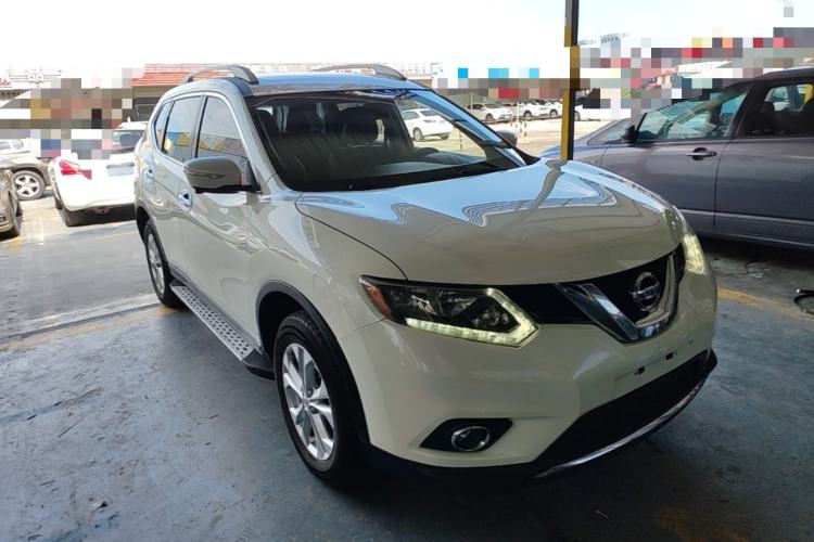 Used Nissan X-Trail 2015 2.0L CVT Comfort MAX Edition 2WD Front Right 45 Deg