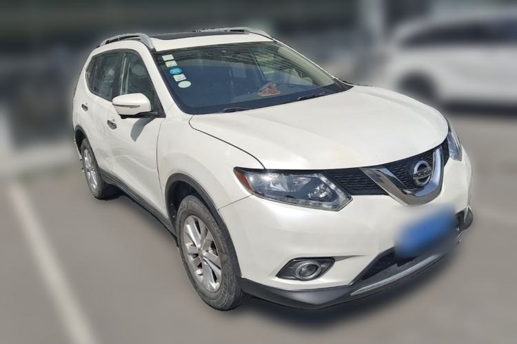 Used Nissan X-Trail 2015 2.0L CVT Comfort MAX Edition 2WD Front Right 45 Deg