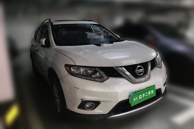 Used Nissan X-Trail 2015 2.0L CVT Comfort MAX Edition 2WD Front Right 45 Deg