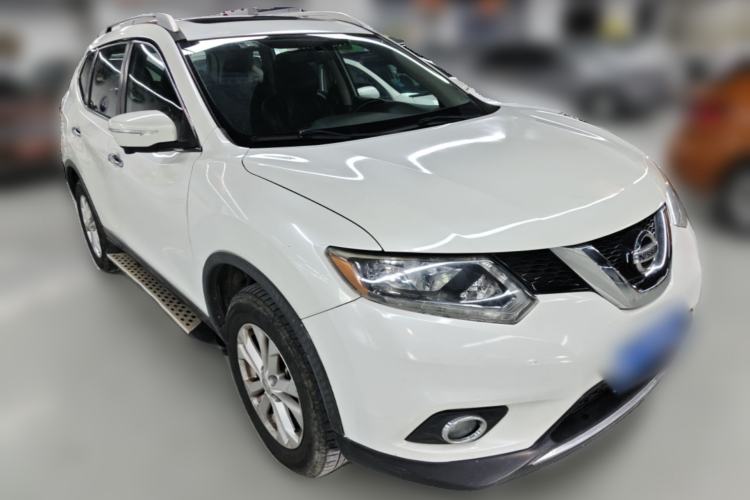 Used Nissan X-Trail 2015 2.0L CVT Comfort MAX Edition 2WD Front Right 45 Deg