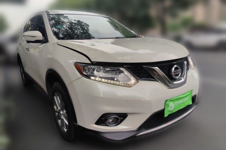 Used Nissan X-Trail 2015 2.0L CVT Comfort MAX Edition 2WD Front Right 45 Deg